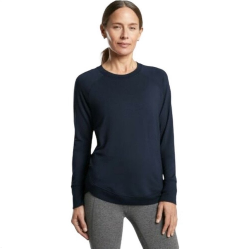 Athleta crewneck pullover sweatshirt size small